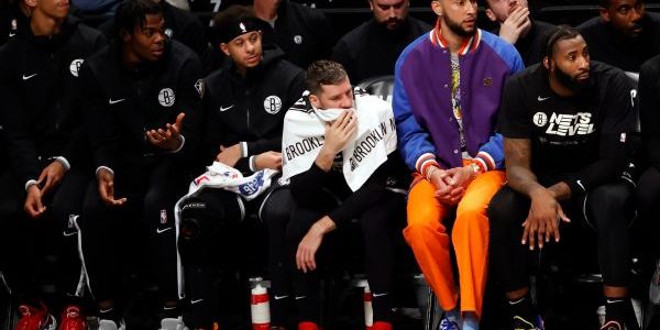 Sources: Simmons to be credited year he sat out