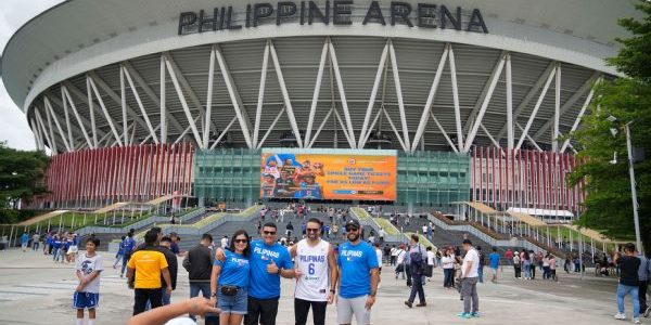 Philippines open World Cup before record crowd