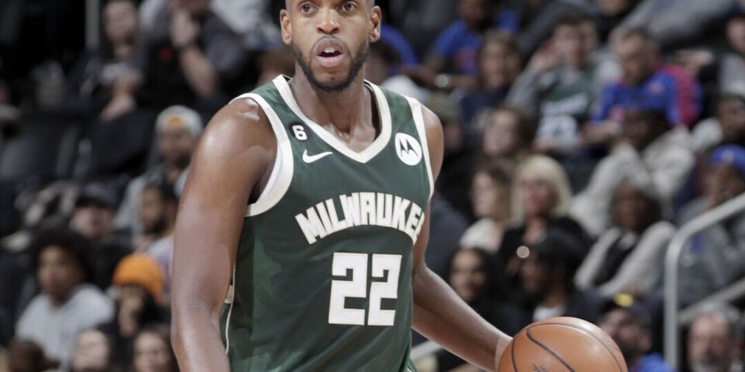 Middleton: 'No problem' being 3rd option behind Giannis, Dame